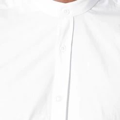 De gros 🎁 Chemise Manches Longues Col Mao Slim Fit 404 Blanc de LBO 🔔 -France LBO Soldes Boutique lbo 136703 fab shalbo 404 20180903T143458 03