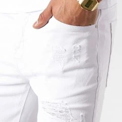 Acheter ⌛ Short Jean Avec Dechirures LB054-B09 Blanc de LBO ⌛ -France LBO Soldes Boutique lbo 165418 FAB LBO LB054 B09 WHITE DESTR 20190415T144509 03