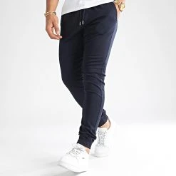 Acheter 👍 Jogger Pant Super Skinny 805 Bleu Marine de LBO 🧨 12 Acheter 👍 Jogger Pant Super Skinny 805 Bleu Marine de LBO 🧨 -France LBO Soldes Boutique lbo 206330 FAB SHALBO 805 20220726T083311 04