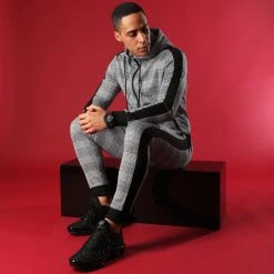 Le moins cher ⌛ Ensemble Jogging A Carreaux Avec Bandes 0020 Gris de LBO ⌛ -France LBO Soldes Boutique lbo 242562 FAB 1070574 0020 20210113T112743 06