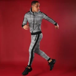 Le moins cher ⌛ Ensemble Jogging A Carreaux Avec Bandes 0020 Gris de LBO ⌛ -France LBO Soldes Boutique lbo 242562 FAB 1070574 0020 20210113T112829 05