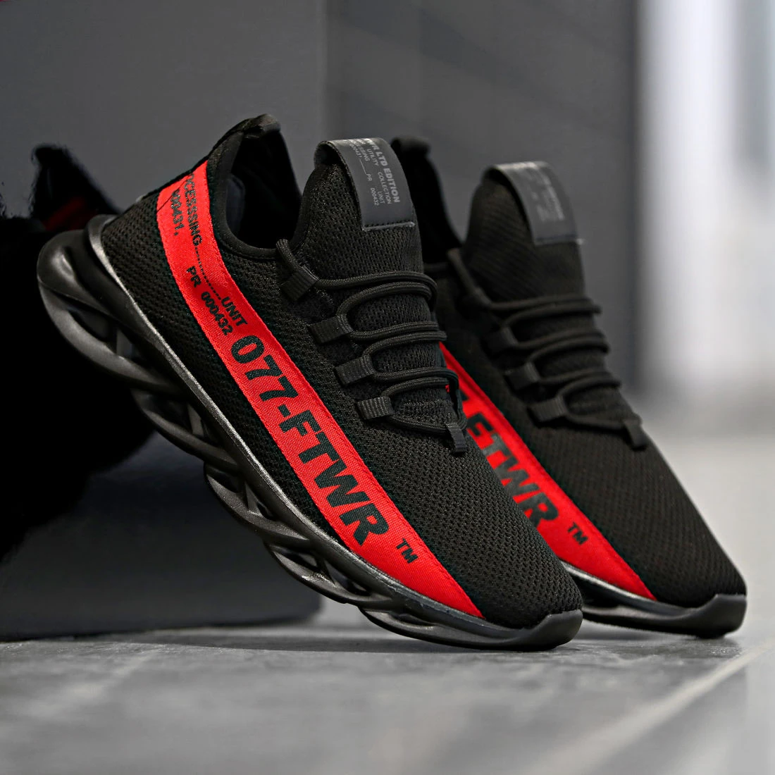 De gros 🎁 Baskets Bande Rouge 1346 Noir de LBO ✨ 7 De gros 🎁 Baskets Bande Rouge 1346 Noir de LBO ✨ – Image 5