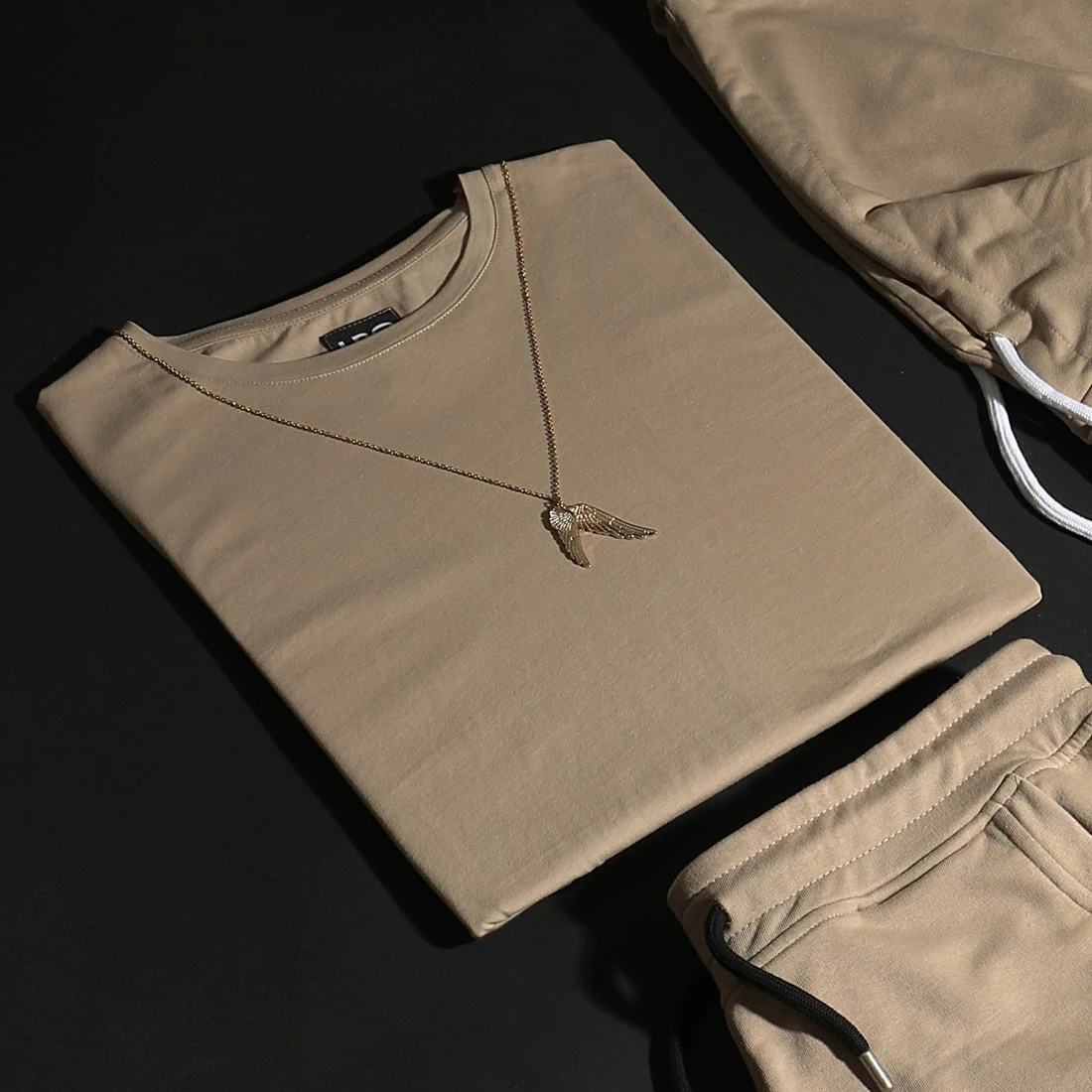 Sortie ✨ Tee 😀 Shirt Oversize 1568 Beige de LBO ✔️ 6 Sortie ✨ Tee 😀 Shirt Oversize 1568 Beige de LBO ✔️ – Image 4