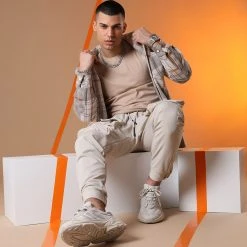 Sortie ✨ Tee 😀 Shirt Oversize 1568 Beige de LBO ✔️ 13 Sortie ✨ Tee 😀 Shirt Oversize 1568 Beige de LBO ✔️ -France LBO Soldes Boutique lbo 249815 FAB SHALBO 1568 20220311T140318 05