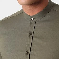 Sortie ⌛ Chemise Manches Longues Col Mao Slim Fit 1706 Vert Kaki de LBO 🥰 -France LBO Soldes Boutique lbo 255462 FAB SHALBO 1706 20210430T115750 02