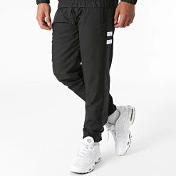 Grosses soldes 🔔 Ensemble De Survêtement Tricolore A Bandes 1179 Noir Gris Anthracite de LBO ✔️ -France LBO Soldes Boutique lbo 256829 FAB SHALBO 1179 20210618T151139 04