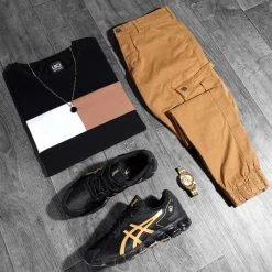 Acheter 🎉 Tee Shirt Empiècement Bicolore 1816 Noir de LBO 🛒 -France LBO Soldes Boutique lbo 268070 FAB SHALBO 1816 20210713T075957 03