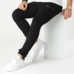 De gros ❤️ Pantalon Cargo 1747 Noir de LBO 😉 9 De gros ❤️ Pantalon Cargo 1747 Noir de LBO 😉 -France LBO Soldes Boutique lbo 269421 FAB SHALBO 1747 20220131T074146 03