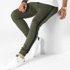 Meilleure affaire 🌟 Jogger Pant Super Skinny A Bandes 1912 Vert Kaki de LBO ✨ 9 Meilleure affaire 🌟 Jogger Pant Super Skinny A Bandes 1912 Vert Kaki de LBO ✨ -France LBO Soldes Boutique lbo 276534 FAB SHALBO 1912 20210903T094018 03