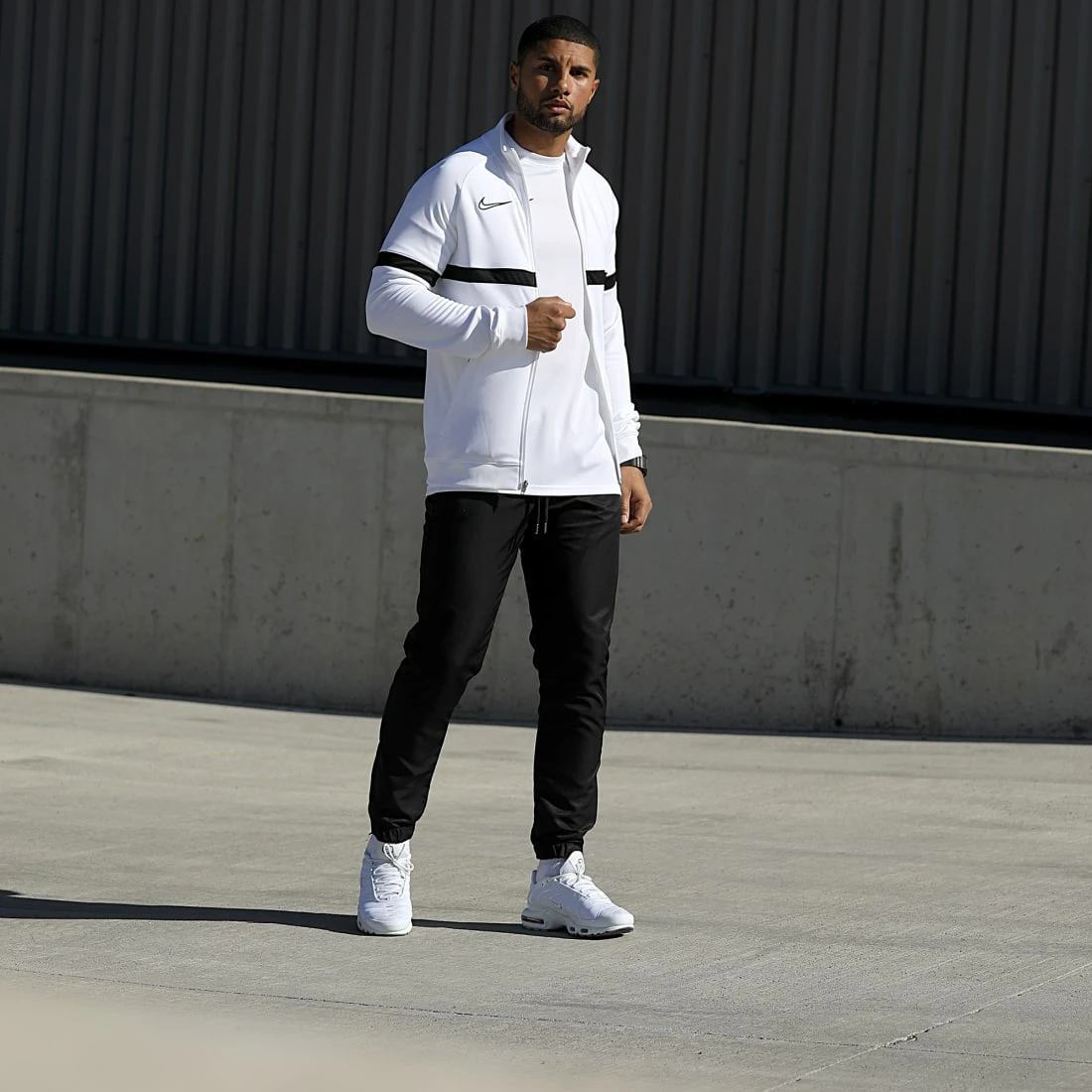 Budget ⭐ Pantalon Jogging Diamant 1070510-0017 Noir de LBO 🛒 7 Budget ⭐ Pantalon Jogging Diamant 1070510-0017 Noir de LBO 🛒 – Image 6