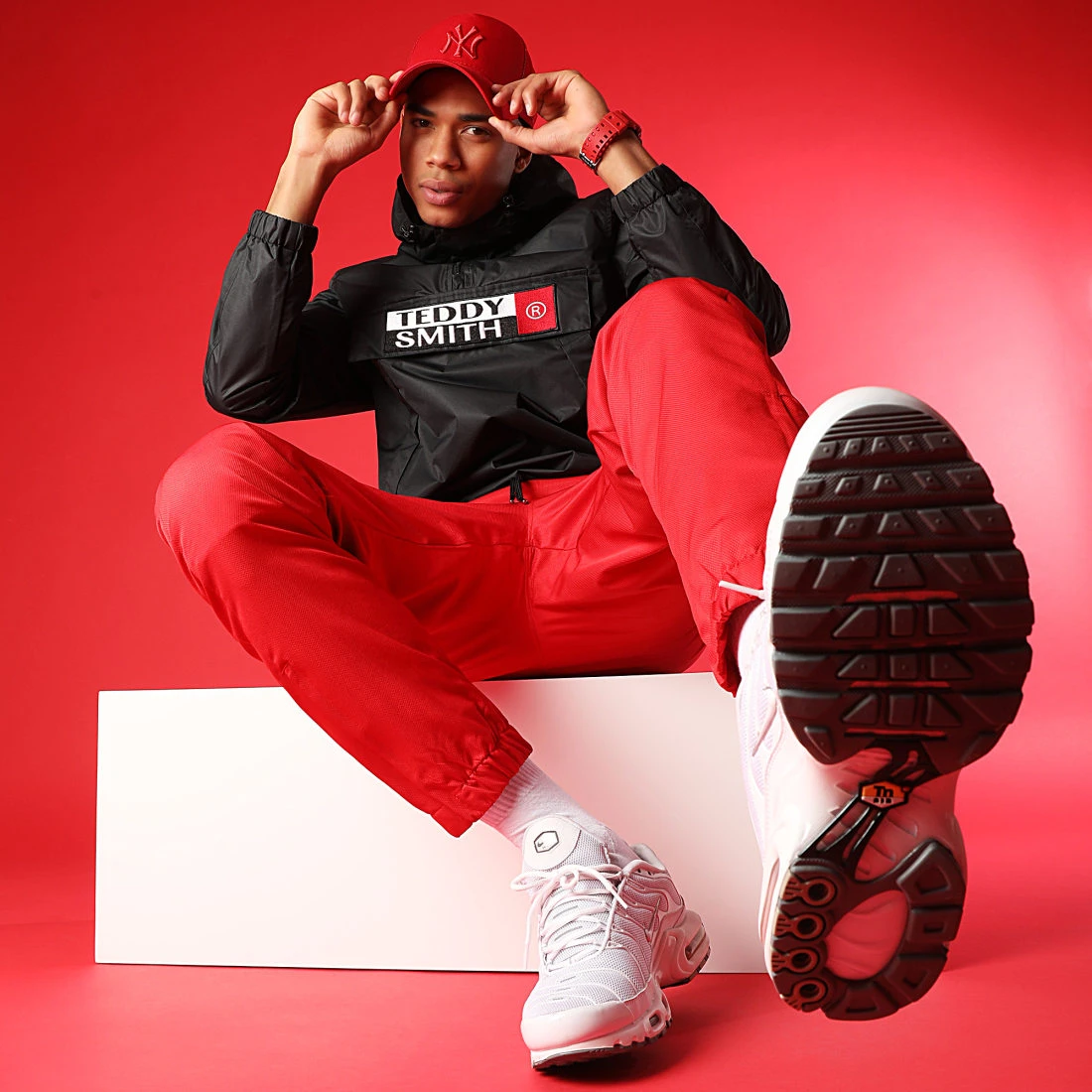 Tout neuf ✔️ Pantalon Jogging Diamant 1070510-0020 Rouge de LBO ⭐ 9 Tout neuf ✔️ Pantalon Jogging Diamant 1070510-0020 Rouge de LBO ⭐ – Image 7