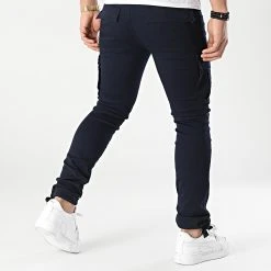 Les meilleures critiques de ⭐ Pantalon Cargo 1750 Bleu Marine de LBO 🥰 -France LBO Soldes Boutique lbo 284932 FAB SHALBO 1750 20220131T074303 04