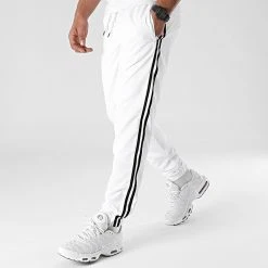Vente flash âïž Pantalon Jogging A Bandes 0022 Blanc de LBO đ