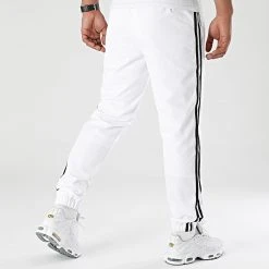 Vente flash ✔️ Pantalon Jogging A Bandes 0022 Blanc de LBO 👍 -France LBO Soldes Boutique lbo 287376 FAB LBO 10701336 0022 20211019T074316 04