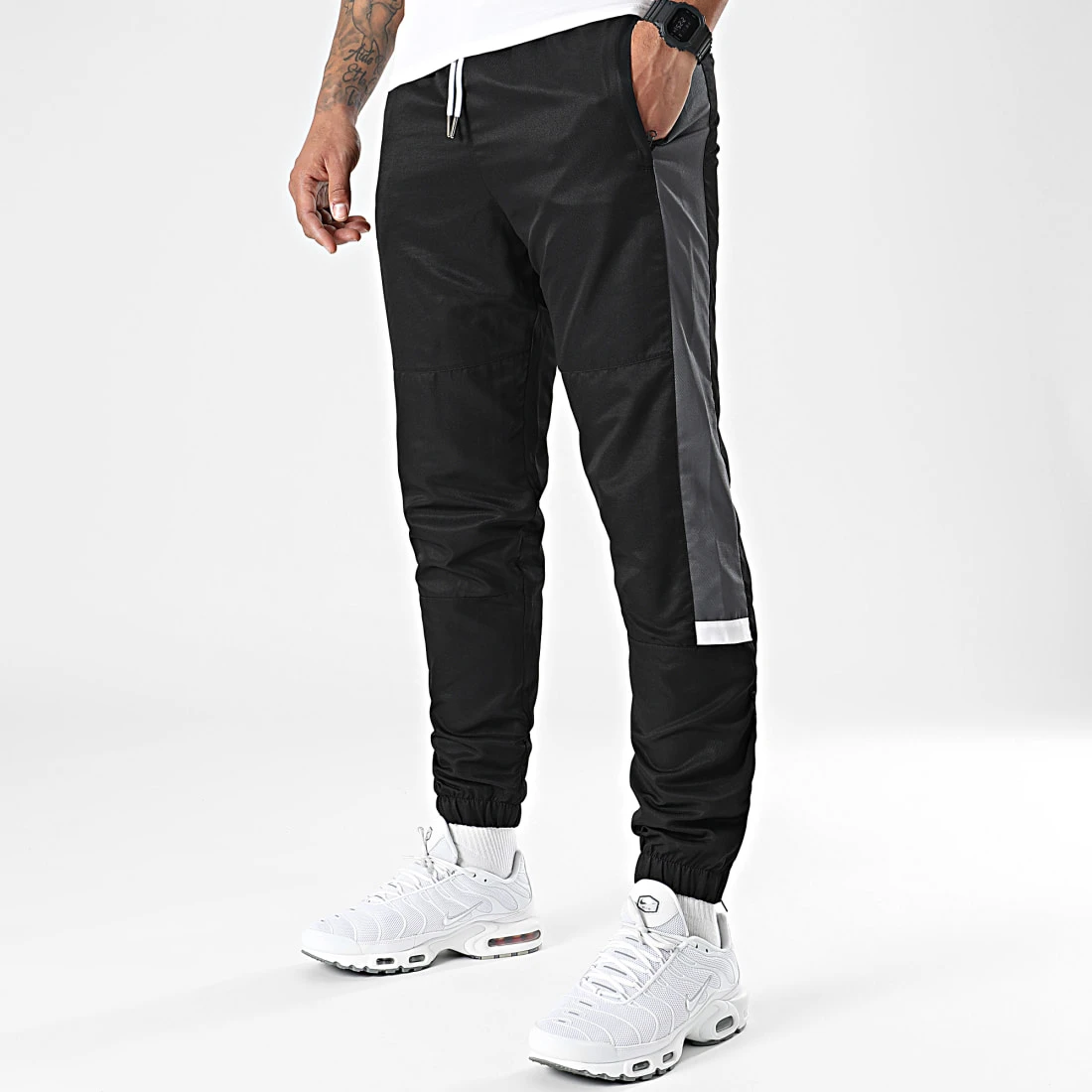 Coupon 🤩 Pantalon Jogging Tricolore A Bandes 0031 Noir Gris Anthracite de LBO ✔️ 5 Coupon 🤩 Pantalon Jogging Tricolore A Bandes 0031 Noir Gris Anthracite de LBO ✔️ – Image 3