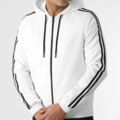 Bon marché ⭐ Ensemble De Survêtement Avec Bandes 0042 Noir Blanc de LBO 🎁 -France LBO Soldes Boutique lbo 289184 FAB LBO 10701336 0042 20211217T074720 02