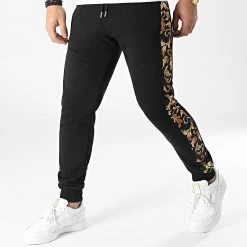Tout neuf 🔥 Pantalon Jogging Avec Bandes Renaissance 2036 Noir de LBO 🎉 -France LBO Soldes Boutique lbo 290286 FAB SHALBO 2036 20211216T152214 01