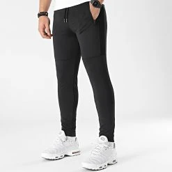 Acheter 💯 Pantalon Jogging Training Slim Fit Bande Mesh 0034 Noir de LBO 🎁 -France LBO Soldes Boutique lbo 291064 FAB LBO 10701336 0034 20220124T140324 03