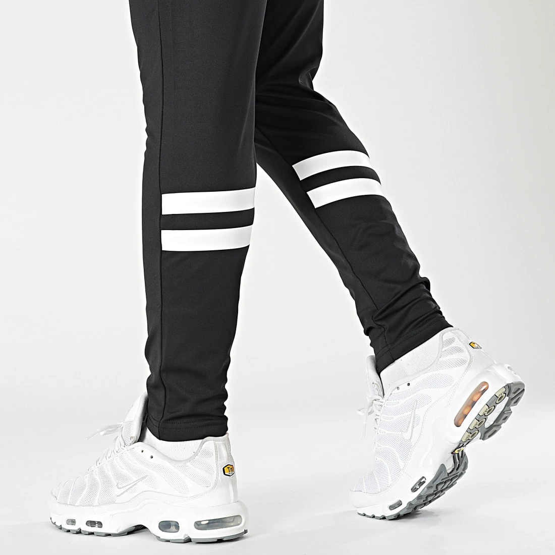 Acheter 🛒 Pantalon Jogging Training Bandes 0041 Noir Blanc de LBO 🥰 4 Acheter 🛒 Pantalon Jogging Training Bandes 0041 Noir Blanc de LBO 🥰 – Image 2