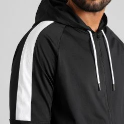 Le moins cher ✨ Ensemble De Survêtement Training Avec Bande Mesh 0047 Noir de LBO ⌛ -France LBO Soldes Boutique lbo 291071 FAB LBO 10701336 0047 20220810T141913 03