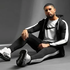 Coupon ✨ Ensemble De Survetement Training Avec Bande 0050 Noir de LBO 😉 -France LBO Soldes Boutique lbo 291074 FAB LBO 10701336 0050 20220204T090818 05