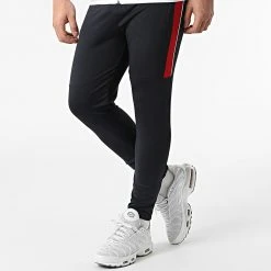 Meilleure vente 😀 Ensemble De Survetement Training Avec Bande Mesh 0052 Bleu Marine Blanc de LBO ⌛ -France LBO Soldes Boutique lbo 291075 FAB LBO 10701336 0052 20220124T141313 04