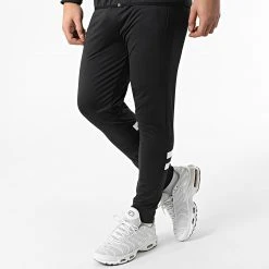 Promo 😉 Ensemble De Survêtement Training Avec Bandes 0053 Noir de LBO ⌛ -France LBO Soldes Boutique lbo 291076 FAB LBO 10701336 0053 20220127T075244 04