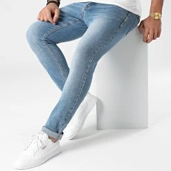 Meilleur prix 🎁 Jean Slim SL01 Bleu Denim de LBO ⌛ -France LBO Soldes Boutique lbo 291500 FAB LBO SL01 BLUEDENIM 20211117T152341 03