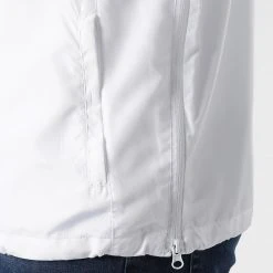 Les meilleures critiques de ✨ Coupe-Vent Col Zippé Bicolore 0071 Blanc Noir de LBO 🌟 -France LBO Soldes Boutique lbo 294993 FAB LBO 10701336 0071 20220309T093528 03