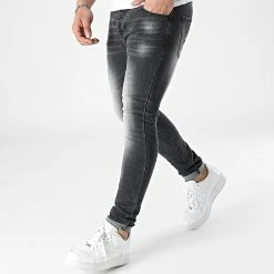 Les meilleures critiques de ❤️ Jean Skinny 0037 Denim Noir de LBO 👏 -France LBO Soldes Boutique lbo 300130 FAB LBO 1070318 0037 20220316T151441 03