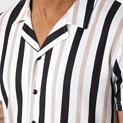 Sortie ❤️ Chemise Manches Courtes A Rayures 2372 Noir Blanc Beige de LBO ❤️ -France LBO Soldes Boutique lbo 304406 FAB SHALBO 2372 20220426T155313 02