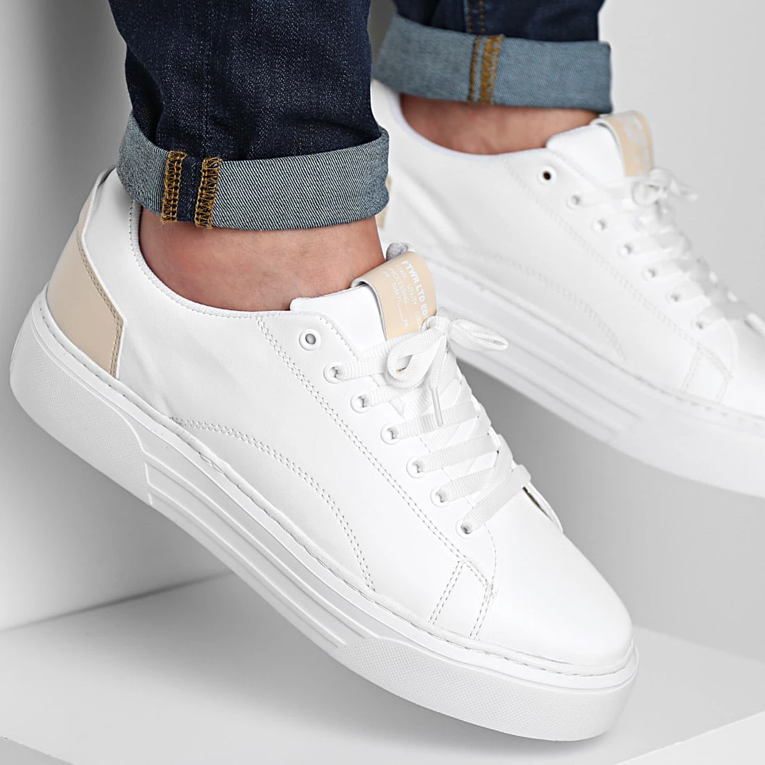 Grosses soldes 😉 Baskets Détails Beige 2344 Blanc de LBO ✨ 3 Grosses soldes 😉 Baskets Détails Beige 2344 Blanc de LBO ✨