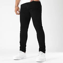 Grosses soldes 🎉 Jean Regular Fit 0031 Noir Denim de LBO 🛒 8 Grosses soldes 🎉 Jean Regular Fit 0031 Noir Denim de LBO 🛒 -France LBO Soldes Boutique lbo 310746 FAB LBO 1070318 0031 20220519T152112 01