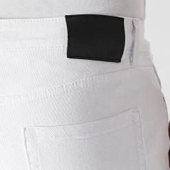 De gros 🤩 Jean Regular Fit 0032 Blanc Denim de LBO ⭐ 9 De gros 🤩 Jean Regular Fit 0032 Blanc Denim de LBO ⭐ -France LBO Soldes Boutique lbo 310747 FAB LBO 1070318 0032 20220519T152143 03