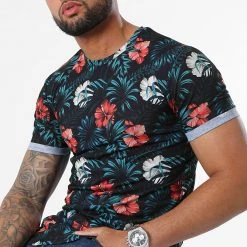 Meilleur prix ❤️ Tee Shirt Oversize Imprimé Avec Revers 2425 Floral Noir de LBO 🔔 -France LBO Soldes Boutique lbo 312937 FAB SHALBO 2425 20220517T100427 02