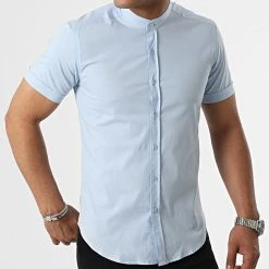 Bon marché 🌟 Chemise Manches Courtes Col Mao Slim Fit 2189 Bleu Clair de LBO ✔️ -France LBO Soldes Boutique lbo 313961 FAB SHALBO 2189 20220602T115702 03