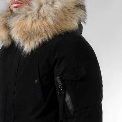 Bon marché ✔️ Parka Courte Platinium Avec Fourrure Beige 0040 Noir de LBO ⌛ -France LBO Soldes Boutique lbo 314203 FAB LBO 1070510 0040 20221116T085115 02