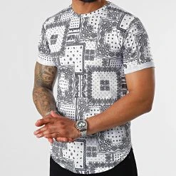 Sortie ❤️ Tee 🌟 Shirt Oversize Imprimé Avec Revers 2458 Bandana Blanc de LBO ❤️ -France LBO Soldes Boutique lbo 315840 FAB SHALBO 2458 20220607T154633 02