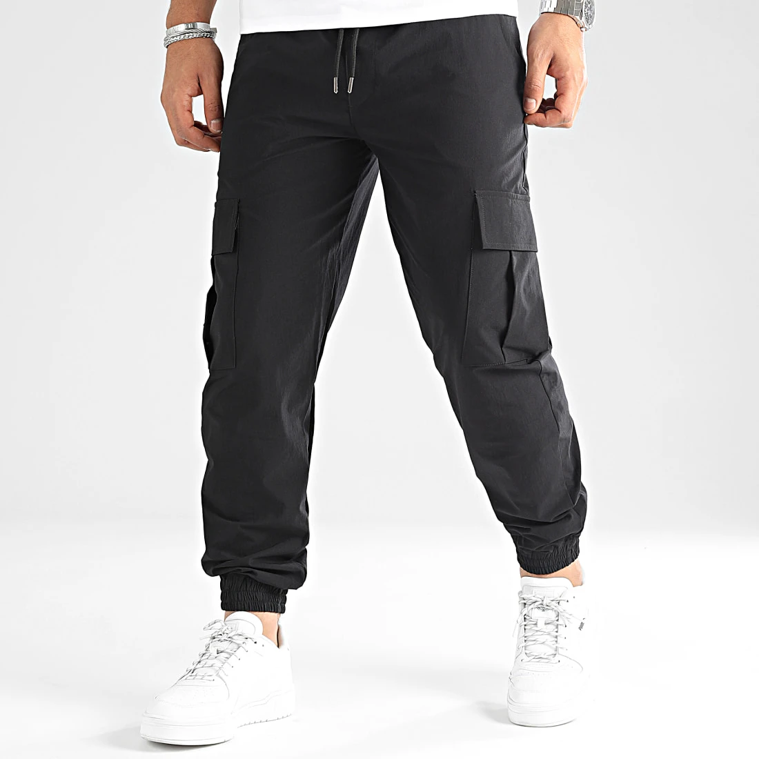 Grosses soldes 🤩 Pantalon Cargo Avec Poches 0162 Noir de LBO ✔️ 3 Grosses soldes 🤩 Pantalon Cargo Avec Poches 0162 Noir de LBO ✔️