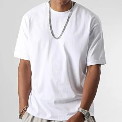 Acheter ✨ Lot de 2 Tee Shirts Oversize Avec Revers 2582 Noir Blanc de LBO 🎉 -France LBO Soldes Boutique lbo 323530 SHALBO 2582 20220805T160659 04