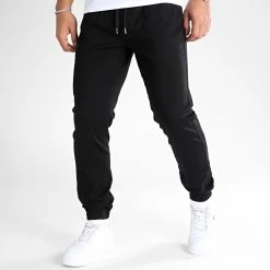 Les meilleures critiques de ⌛ Jogger Pant Regular Fit 2709 Noir de LBO ❤️