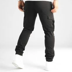 Bon marché ✔️ Pantalon Cargo Regular Fit 2713 Noir de LBO 🧨 -France LBO Soldes Boutique lbo 330633 SHALBO 2713 20221014T080832 05